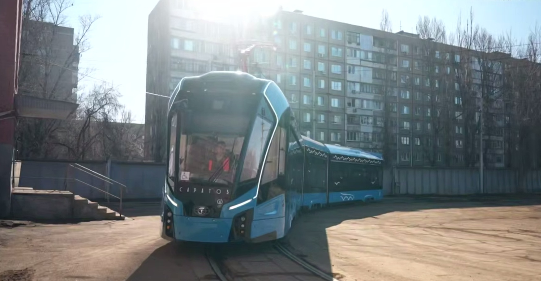 Ещё три «Витязя» для трамвайного маршрута №3 отправились в Саратов Ещё три «Витязя» для трамвайного маршрута №3 отправились в Саратов